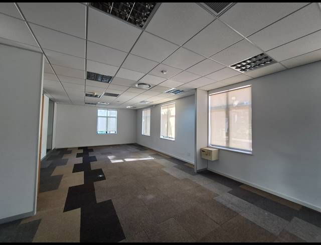 933M² OFFICE TO LET IN ILLOVO